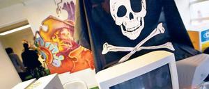 Nichts wie weg hier. Hacker fürchten eigentlich weder Tod noch Teufel, aber erwischt werden wollen sie auf keinen Fall. Foto: AFP