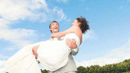 Wer schon mehr als 1000 Euro für das Brautkleid ausgegeben hat, wird auch beim Abendessen, der Ausstattung und bei der Live-Musik nicht sparen.