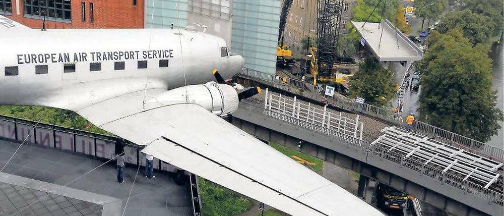 Spontaner Entschluss. Die jungen Männer hatten getrunken – und kamen auf die Idee, ins Kreuzberger Museum einzusteigen. Foto: dapd