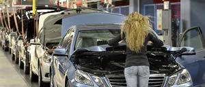Endkontrolle bei Mercedes: Das Geschäft mit dem Stern läuft gut für Daimler.