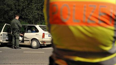 Die Polizei hat in der ganzen Nacht zum Sonntag im Bodenseekreis Fahrzeugkontrollen durchgeführt.