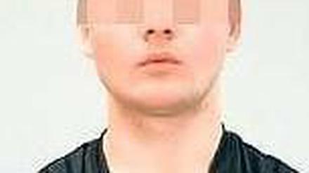 Dieses Foto von dem Täter hatte die Polizei im vergangenen Jahr veröffentlicht. Foto: dpa
