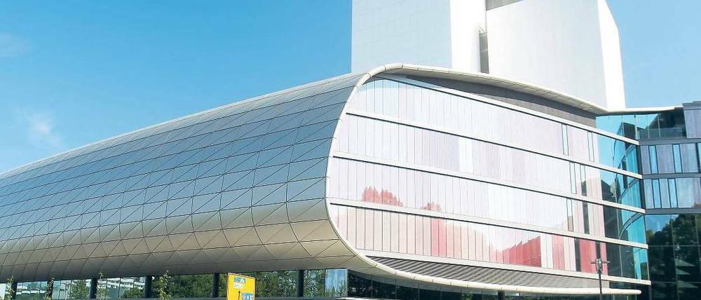 Abgerundet. Der Anbau der Nationalbibliothek in Leipzig wird heute eröffnet. Foto: dapd