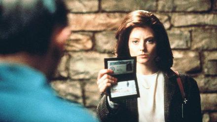 Im Angesicht des Monsters. Clarice Starling (Jodie Foster) spielt im Filmklassiker „Schweigen der Lämmer“ eine junge FBI-Agentin, die die Psyche von Serienmördern ergründen will. Wie weit dieser Ansatz die Polizei wirklich bringt, ist umstritten. Foto: Fotex
