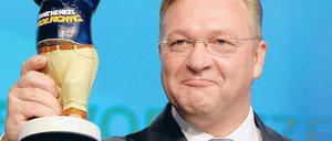Bärenstark. Frank Henkel auf dem Landesparteitag der Berliner CDU. Foto: dpa/Stache