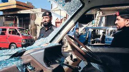 Der Ort des Anschlags im pakistanischen Shabqadar. Die meisten der 80 Todesopfer waren junge Rekruten, die gerade zu ihren Familien abreisen wollten. Foto: Fayaz Aziz/Reuters