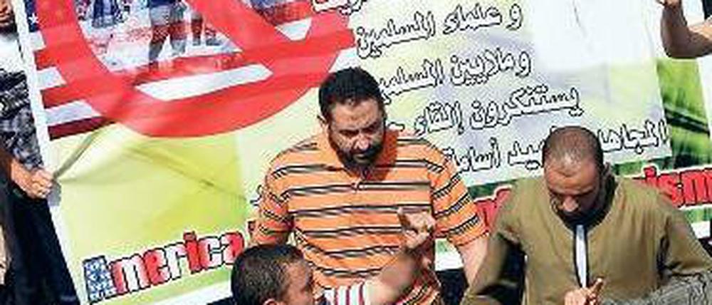 Laute Radikale. Salafisten marschierten unlängst zur US-Botschaft in Kairo, um wegen des Todes von Osama bin Laden zu protestieren. 