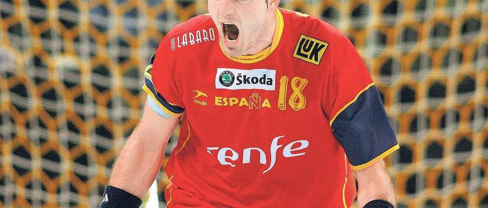Iker Romero, 30, wechselt zur kommenden Saison vom FC Barcelona zu den Füchsen Berlin in die Handball-Bundesliga. Der 1,96 Meter große Rückraumspieler gewann mit Spanien 2005 den Weltmeistertitel und 2008 Olympia-Bronze sowie mit Barcelona 2005 die Champions League. Zudem ist er mehrfacher Spanischer Meister und Pokalsieger.Foto: p-a/dpa