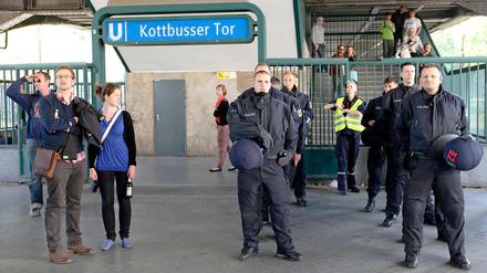 Präsenz auf U-Bahnhöfen zeigen. Aber reicht dafür auch das Personal bei der Polizei?