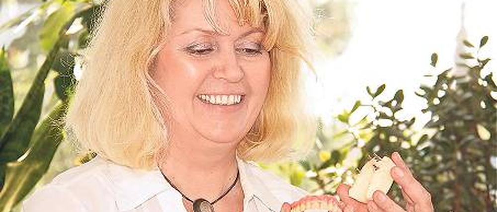 Chefin. Dörte Thie leitet seit mehr als 20 Jahren ein Dental-Studio. Foto: dpa