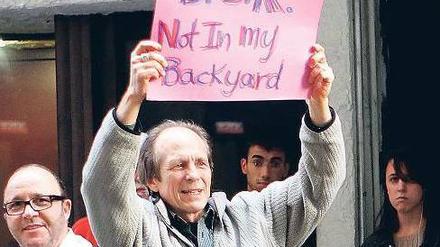 Nicht in meinem Hinterhof. In New York ist Strauss-Kahn nicht willkommen. Foto: rtr