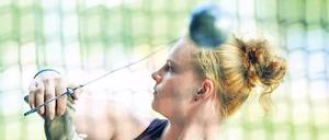 Ein bisschen Spaß muss sein. Die Hammerwerferin Betty Heidler lässt die Kugel kreisen, ohne dabei zu sehr zu verkrampfen. 