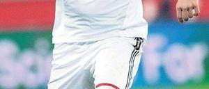 Routiniert am Ball. Andreas Ottl war lange beim FC Bayern, ohne wirklich durchgängig erste Wahl gewesen zu sein. Das will er nun beim Aufsteiger aus Berlin werden. Foto: dpa