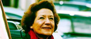 Remziye Ünal folgte ihrer Mutter am 21. Oktober 1968 nach Deutschland. Bis 2009 leitete sie in Berlin ein Projekt für Migrantinnen, die sich Selbstständig machen wollen.