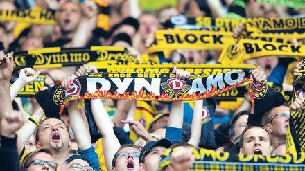 Obsession Aufstieg. Dresdens Fans wollen endlich wieder großen Fußball sehen. Foto: dpa