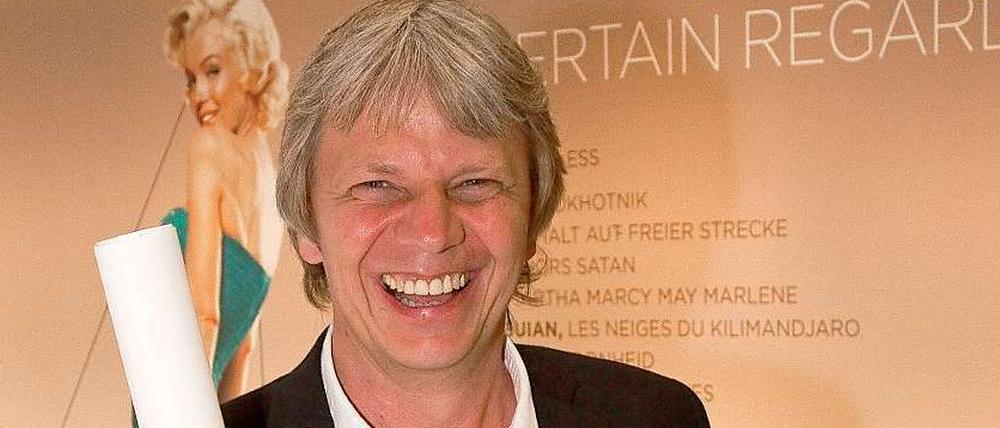 Da kann man sich schon mal freuen: Andreas Dresen wird in Cannes für seinen Film "Halt auf freier Strecke" ausgezeichnet.