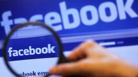 Freunde gesucht: In sozialen Netzen wie Facebook beeinflussen Computeralgorithmen das Sozialleben. 