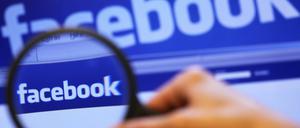 Freunde gesucht: In sozialen Netzen wie Facebook beeinflussen Computeralgorithmen das Sozialleben.
