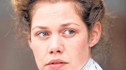 Der Fernsehfilm „Carl &amp; Bertha“ (ARD, 20 Uhr 15) mit Ken Duken und Felicitas Woll erzählt die Liebesgeschichte zwischen Carl Benz, der vor 125 Jahren das Automobil erfand, und seiner Frau Bertha. Sie schrieb sich mit der ersten Fahrt im pferdelosen Wagen in die Technikgeschichte ein. 