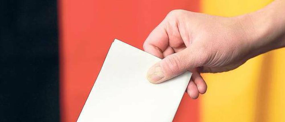 Jede Stimme zählt. Das Hin und Her um die Reform des Wahlrechts zieht sich hin. Die Opposition setzt die Koalitionsfraktionen mit eigenen Anträgen unter Druck. Die behaupten, es gehe ihnen nur noch um die Feinabstimmung.