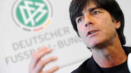 Trainer, angesäuert. Joachim Löw hat so seine Probleme mit dem internationalen Terminkalender. 