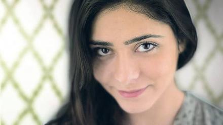 Role Model. In Teheran geboren, Jugend zeit in Reinickendorf. Bekannt wurde Pegah Ferydoni mit der Serie „Türkisch für Anfänger“. Nun moderiert sie den „ZDFkulturpalast“. Foto: ZDF