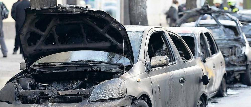 Brandserie. 2009 zündeten mutmaßlich Linksextreme 221 Fahrzeuge an. 