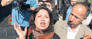 Verzweifelte Anklage. Die Libyerin Iman al Obeidi war nach eigenen Angaben von 15 Soldaten vergewaltigt worden. Ihre Geschichte ging um die Welt, als sie Journalisten von dem Verbrechen erzählen wollte und dabei festgenommen wurde. Foto: Mohamed Messara/dpa