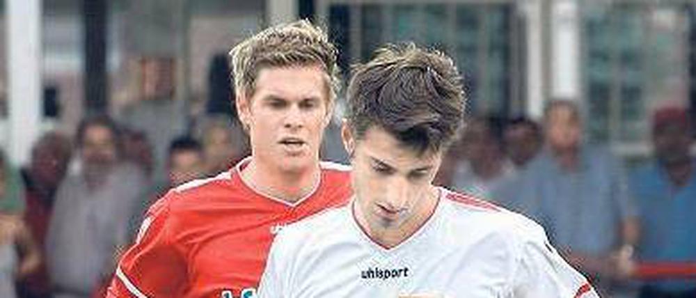 Union gegen Union. Markus Karl (v.) und Simon Terodde spielen künftig für Union.