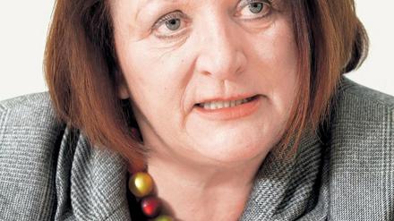 Sabine Leutheusser-Schnarrenberger (59) ist seit 2009 wieder Justizministerin der schwarz-gelben Koalition. Sie hatte dieses Amt schon einmal von 1992 bis 1996 inne. Damals trat sie wegen der Konflikte um den sogenannten großen Lauschangriff von ihrem Amt zurück. Sie ist zudem FDP-Chefin in Bayern.