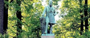 Turnvater im Wald. Das Friedrich-Ludwig-Jahn-Denkmal in der Hasenheide erinnert auch an den ersten Turnplatz in Deutschland.