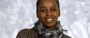 Die Fernsehmoderatorin Shary Reeves kennt sich im Frauenfußball bestens aus. Denn die gebürtige Kölnerin kickte selbst jahrelang in der Fußball-Bundesliga für den SC 07 Bad Neuenahr. Als Botschafterin der FIFA Frauen-Fußball-WM 2011 schaut sie für die jungen ARD-Radioprogramme hinter die Kulissen - in ihrer Rubrik "Frauen-Fußball-Facts mit Shary".