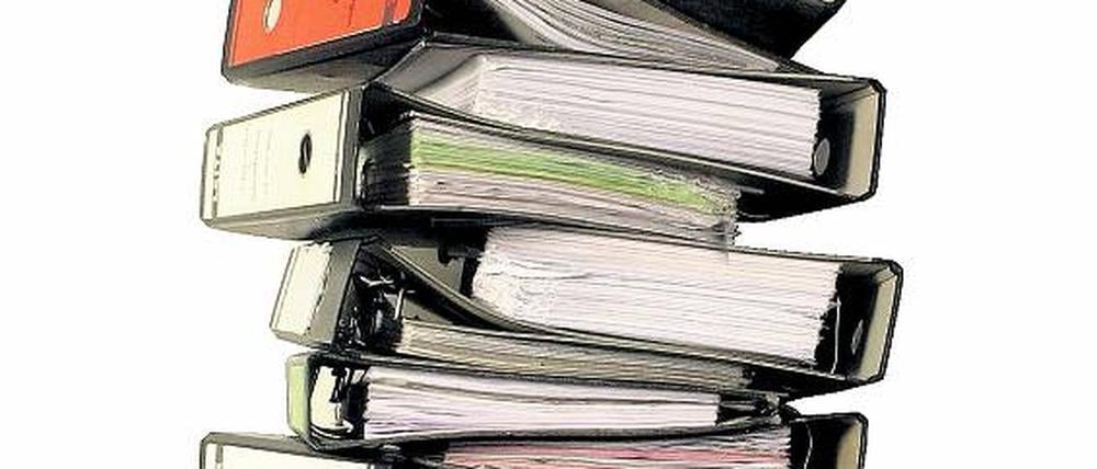 Von gestern. In deutschen Firmen wird zunehmend digital kommuniziert und gesammelt. Der klassische Ordner aus Pappe wird zum Relikt der Vergangenheit.Foto: dpa