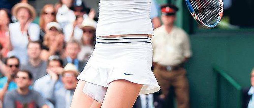 Erlaubter Schlägerwurf. Petra Kvitova erlebt ihren größten Erfolg. Foto: dpa