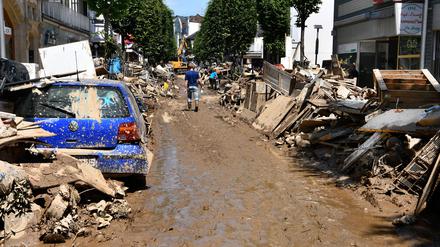 Die Straßen in Bad Neuenahr zeigen nach der Flug das ganze Ausmaß der Schäden.