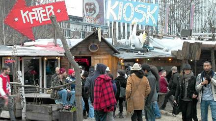 Nur nach Hause geh'n wir nicht. Eigentlich war ja schon seit Stunden Schluss, doch die letzten Partygäste wollten am 6. Januar sogar noch am Mittag Abschied feiern.