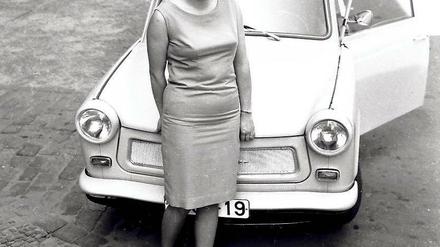 Wartezeit: 15 Jahre. Wer in der DDR einen Trabant kaufte, musste Geduld haben. Mit den sozialistischen Engpässen haben die langen Lieferzeiten der deutschen Autoindustrie heute nichts zu tun – und die Autos sind auch besser. 