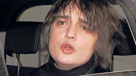 Pete Doherty soll im Dezember 2009 im Rausch ein Auto in Kreuzberg demoliert haben. Nun hat er einen deutschen Anwalt, der sich um den Fall kümmert.
