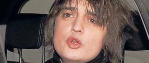 Pete Doherty soll im Dezember 2009 im Rausch ein Auto in Kreuzberg demoliert haben. Nun hat er einen deutschen Anwalt, der sich um den Fall kümmert.