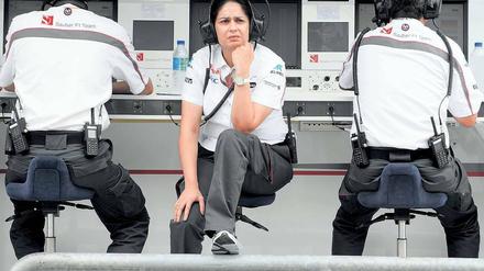 Der ruhende Pol. Monisha Kaltenborn bleibt auch dann gelassen, wenn ihre männlichen Kollegen die Nerven verlieren. Foto: dpa/p-a