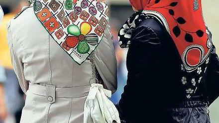 Frau, Muslima und... Es gibt viele Gründe, benachteiligt zu werden. Foto: Oliver Berg/dpa