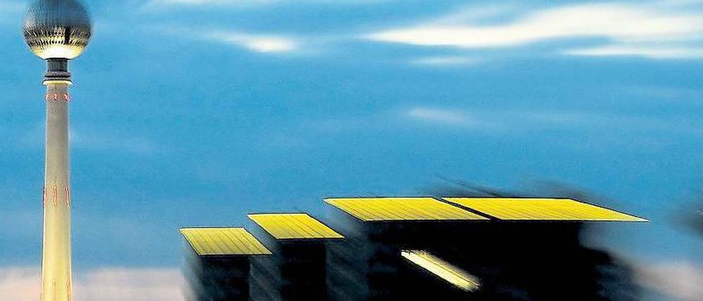 Im ewigen Wandel. CDU-Politiker Henkel erlebt es auf seinen Reisen: Berlin wird international als Avantgarde angesehen. Touristen schätzten die kreative Energie, das Voranpreschen, das Ewig-Wandelnde. 