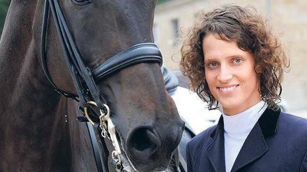 Belastetes Verhältnis. Lena Schöneborn patzte bei der Europameisterschaft erneut beim Reiten. Foto: dpa