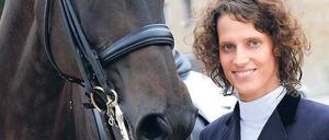 Belastetes Verhältnis. Lena Schöneborn patzte bei der Europameisterschaft erneut beim Reiten. Foto: dpa