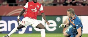 Wackeliger Start. Beim 1:1 gegen den rumänischen Klub Medias im Hinspiel der Europa-League-Qualifikation konnten die Mainzer nicht überzeugen. Foto: dpa