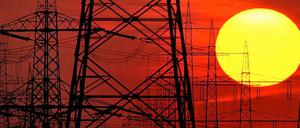 Die historische Wende ist jetzt amtlich, Bundespräsident Wulff hat das Gesetz unterzeichnet. Der Ausstieg aus dem Atomkraft wird unter anderem einen Ausbau der Energienetze erforderlich machen. 