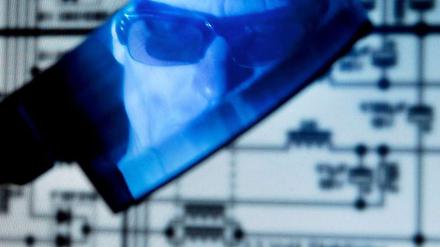 Nach einem der größten Hacker-Angriffe der Geschichte rätseln Experten über die Täter. Dabei gerät China zunehmend unter Verdacht.