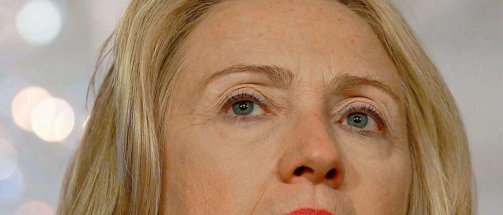 Harte Worte aus dem Weißen Haus. Hillary Clinton will Sanktionen gegen Syrien verschärfen.