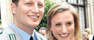 Das Jawort geben sich Georg Friedrich Prinz von Preußen und Sophie Prinzessin von Isenburg am 27. August in Potsdam. Foto: dpa