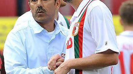FCA-Trainer Luhukay weiß, bei wem er sich bedanken muss - und Torschütze Mölders auch.